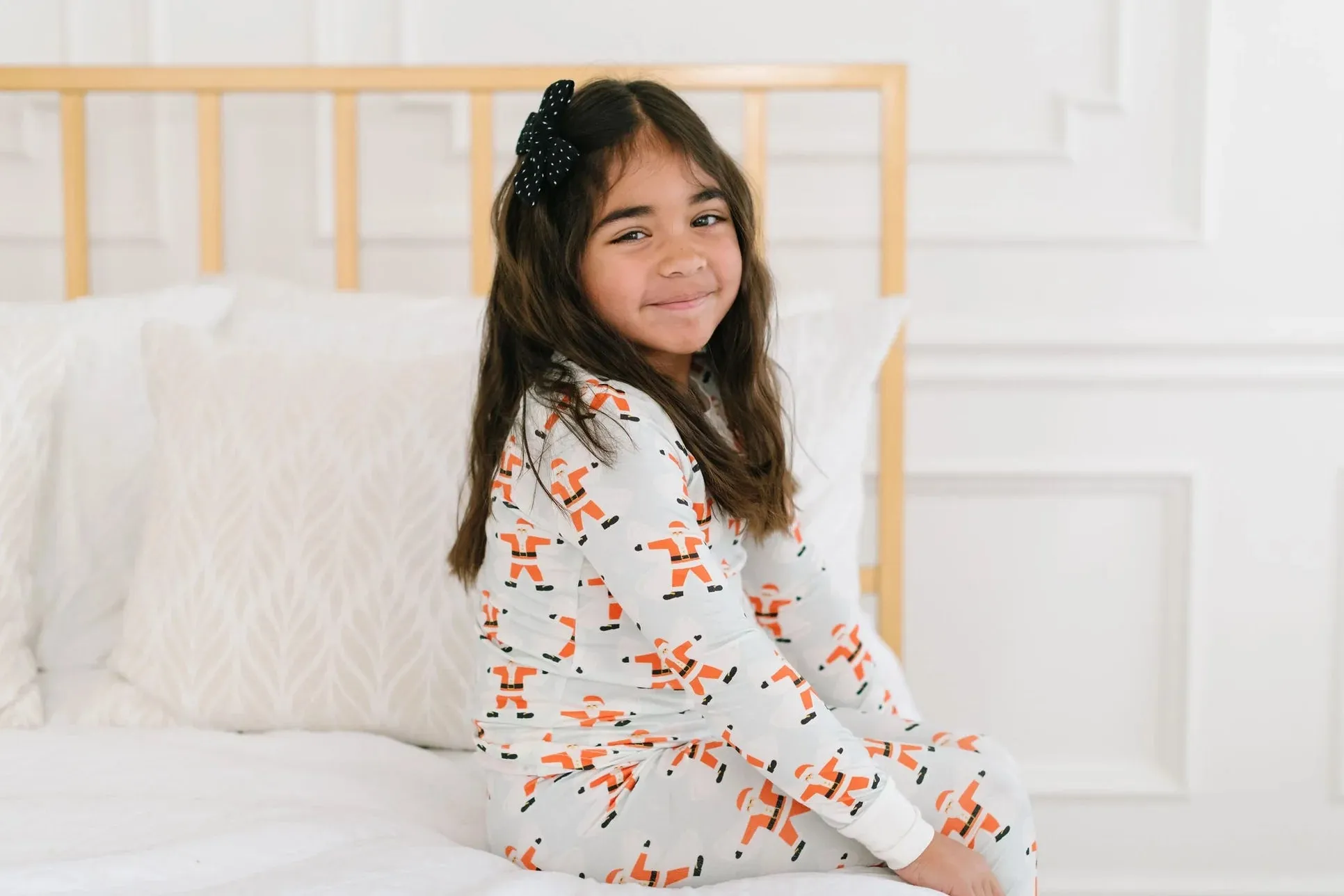 2 Piece Kids Bamboo Pajama Set in Santa Angels