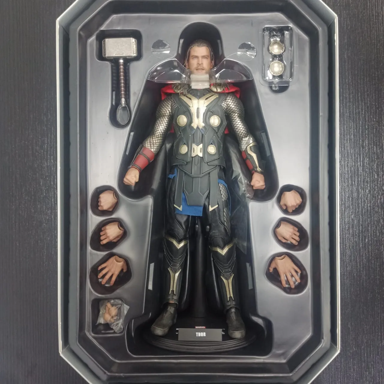 HOT TOYS THE DARK WORLD - THOR - MMS224