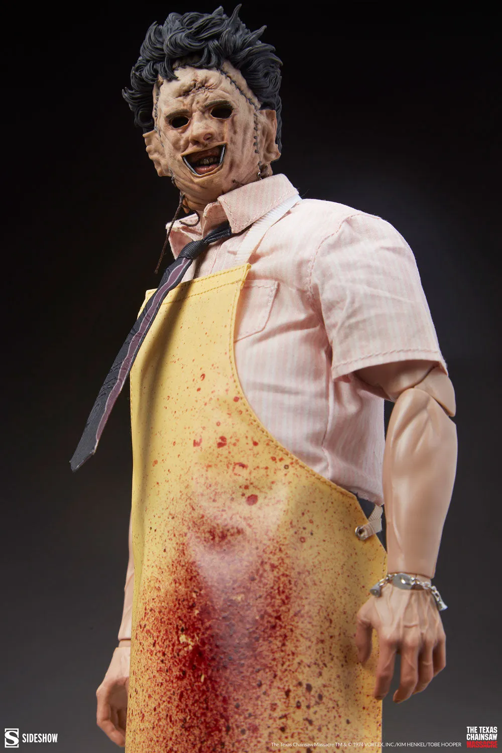 Leatherface (Killing Mask) Sixth Scale Figure