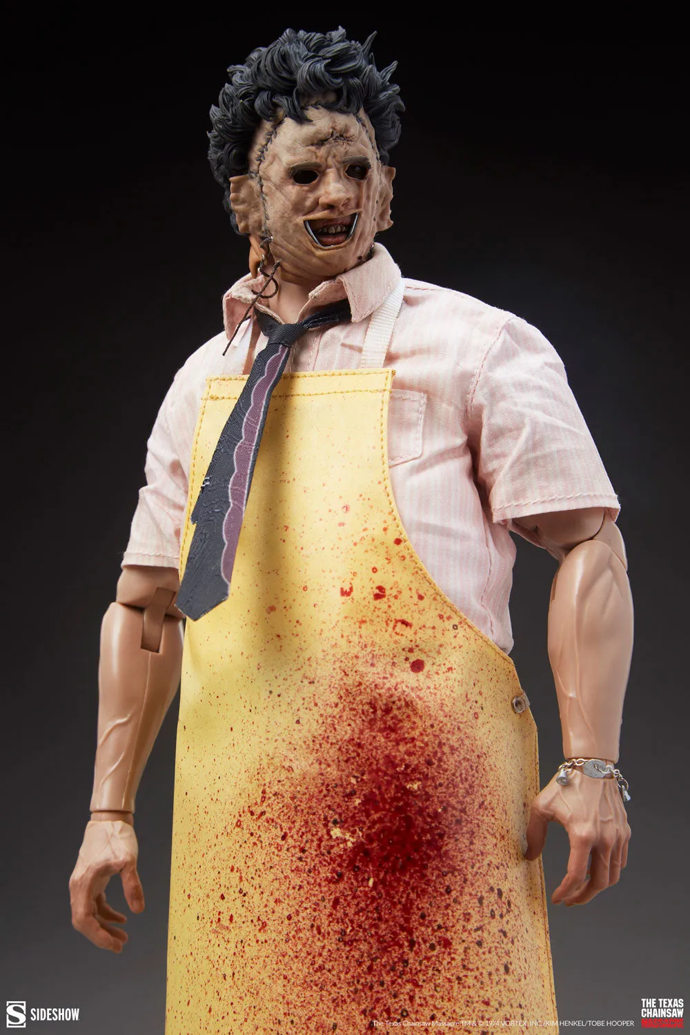 Leatherface (Killing Mask) Sixth Scale Figure