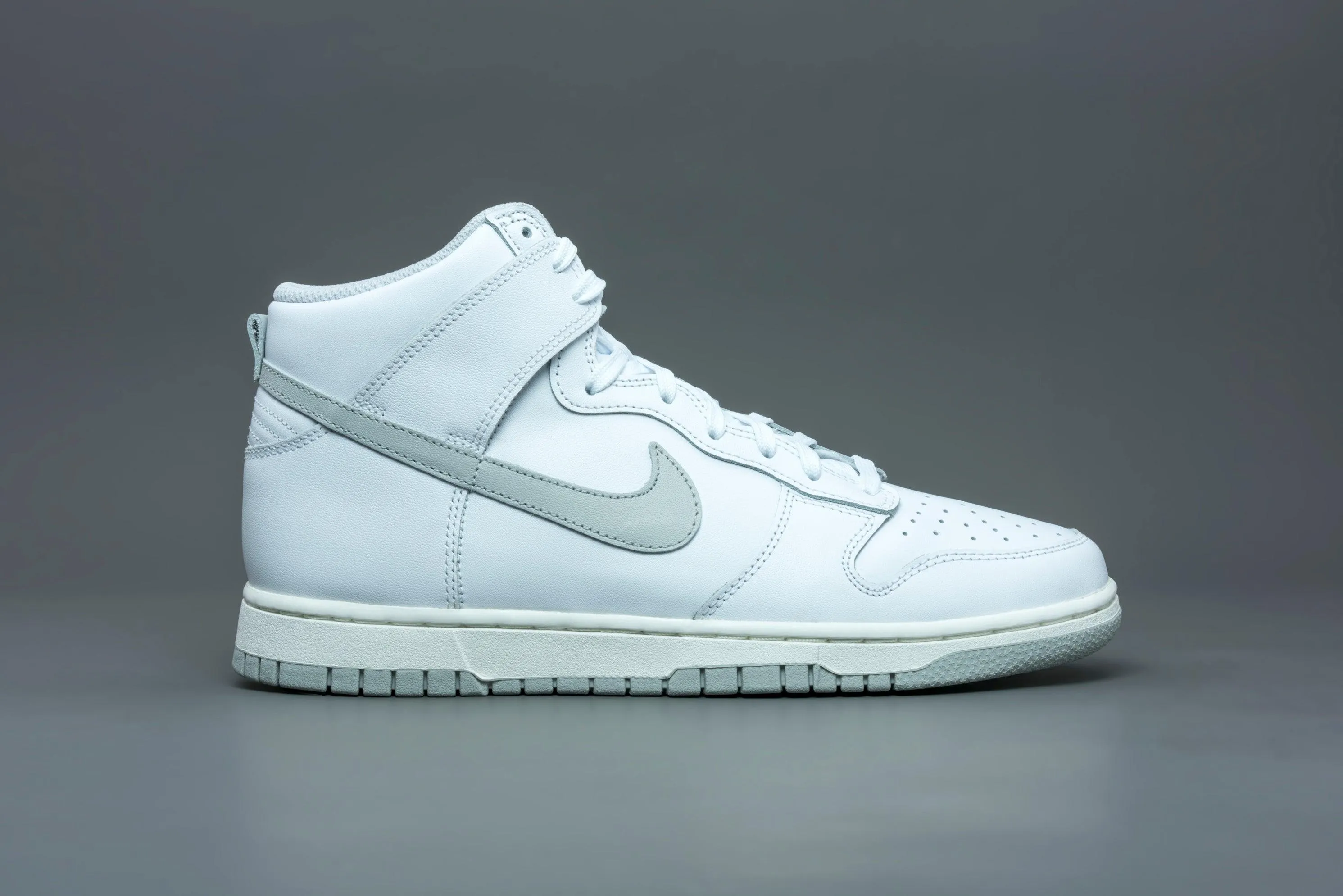 Nike Dunk High Neutral Grey (W)