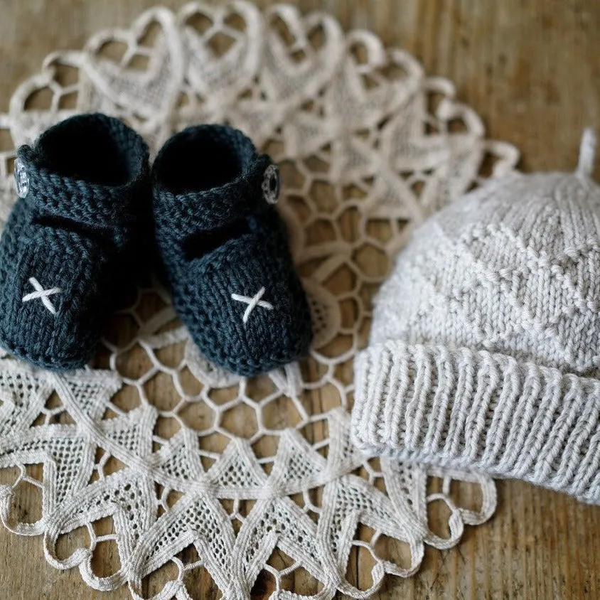 Princess Maud Hat & Shoes Knitting Pattern - 8Ply (BC76)