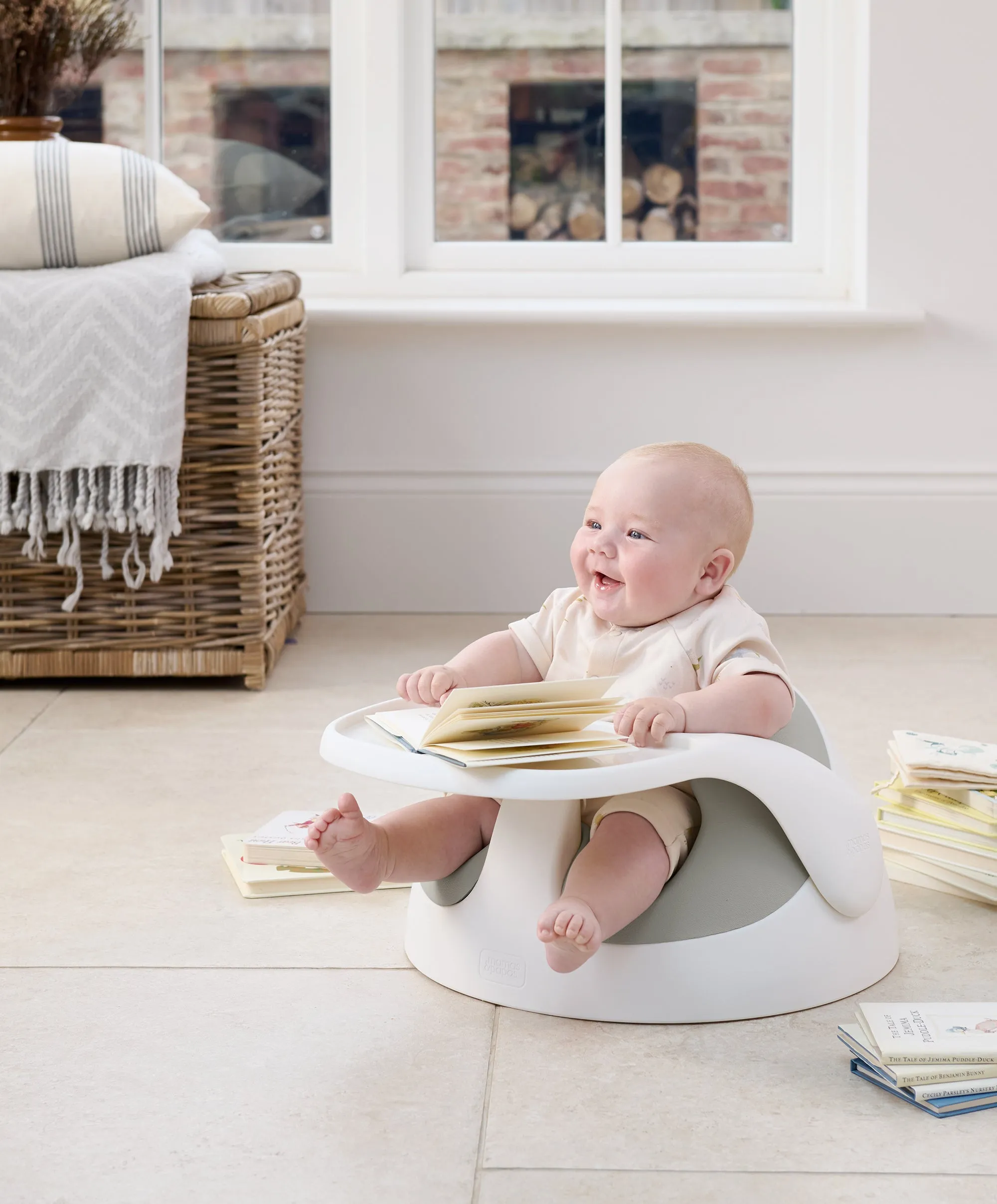 Snug Floor Seat with Activity Tray - Pebble Grey