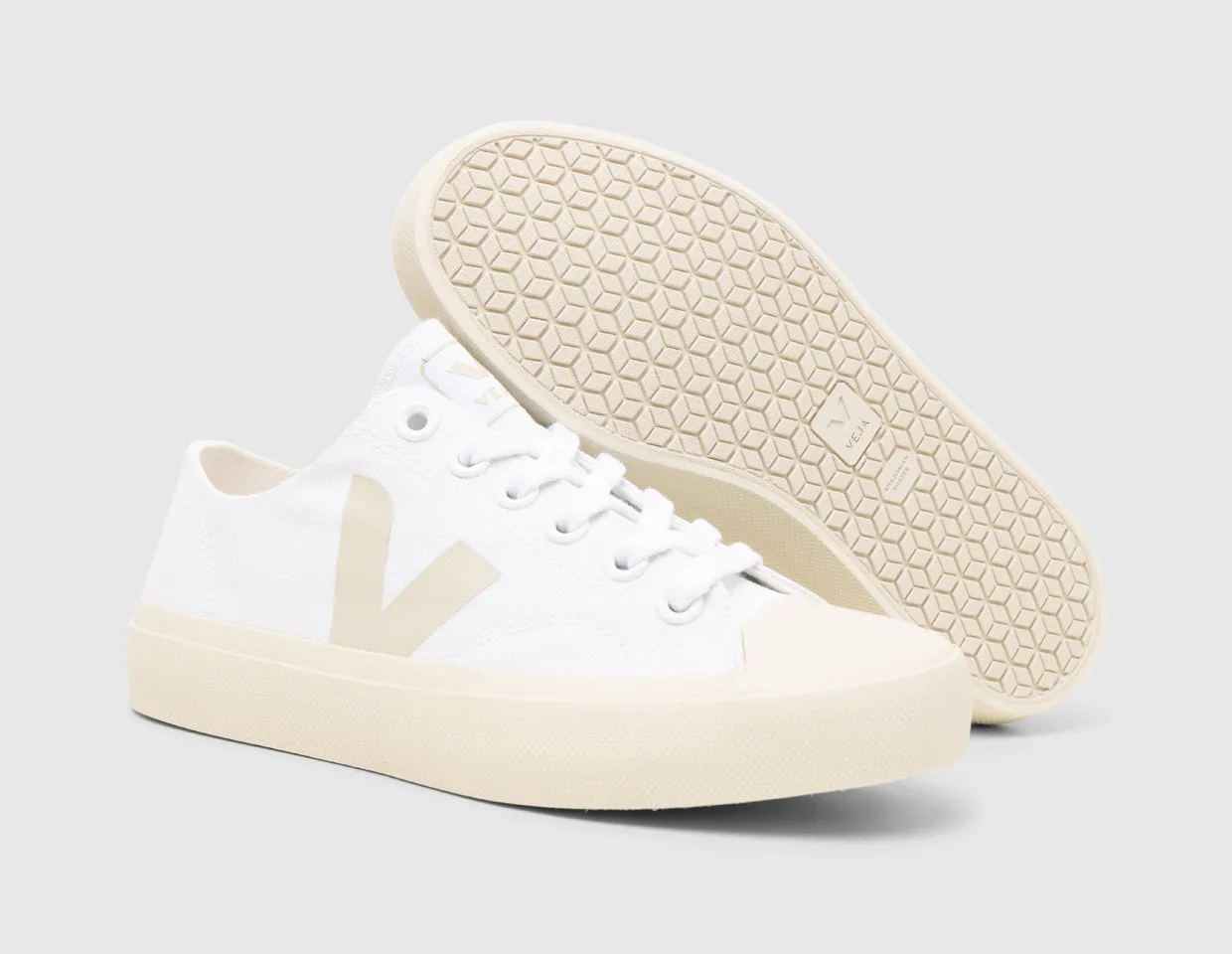 Veja V-90 Pierre / White